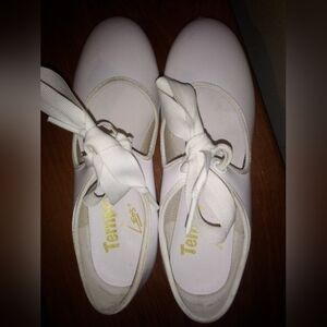 Girls Tempo By Leo's Tap Shoes Size 13 1/2